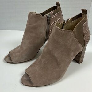 Marc Fisher SABREA Peep Toe Suede Heeled Ankle Boots Size 8.5